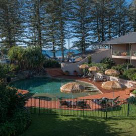 Beach Hotel Resort, hotel in Byron Bay