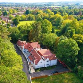 Burnside Hotel, hotelli kohteessa Stratford-upon-Avon