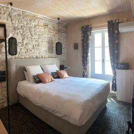 Le Sakura, hotell i Morestel