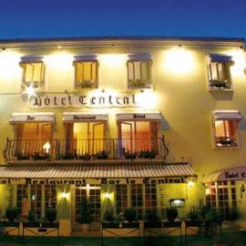 Le Central, hotel em Peyrehorade
