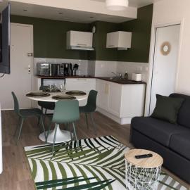 Le 84, hotel in Courseulles-sur-Mer