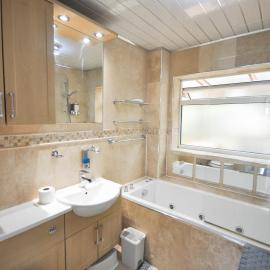 Modern 2 Bed Apartment, hotel in Luton