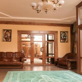 Green City Hotel, хотел в Николайев
