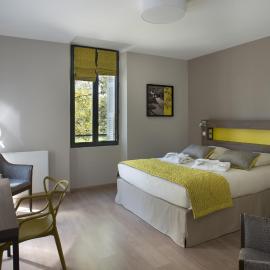 Domitys Le Château des Plans, hotel em Parthenay