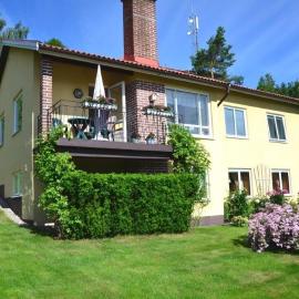 Apartments "Ecohouse" nearby Håverud Dalsland Sweden, hotel i Åsensbruk