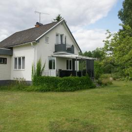 Björkholm - Villa in Målilla, hotel a Målilla