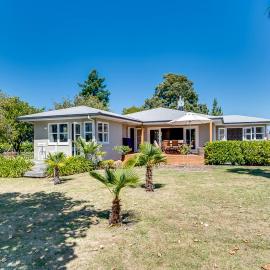 The Farmhouse, hotel in Napier