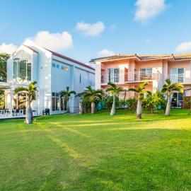 ザ・ビーチテラスホテルアオ石垣, hotel in Ishigaki Island