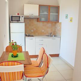 Nice One Apartment, hotel in Novalja