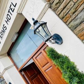 The Masons Arms Hotel, hotel sa Bridgend