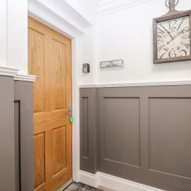 The Clock Tower at The Institute Executive Apartments, hotel din Keith