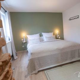 Sali Homes - GaesteHaus Lamm Obersulm, hotel u gradu Obersulm
