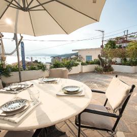 Aquarella-Fairytale Apartment with Sunset View