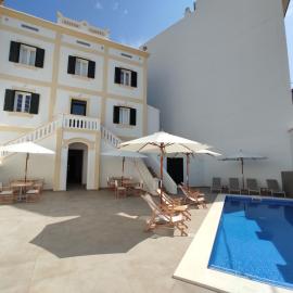 Hotel Amano Maison Carrée, hotell i Alaior
