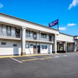 Knights Inn Trevose, hotel u gradu Trevos