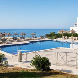 Alua Suites Las Rocas, ξενοδοχείο στην Cala d´Or