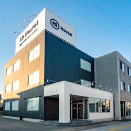 R9 Hostel Tochigi Ekimae - Male Only, готель у місті Tochigi