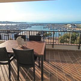 Apartaments Club Nautic L'Escala, hotel din L'Escala
