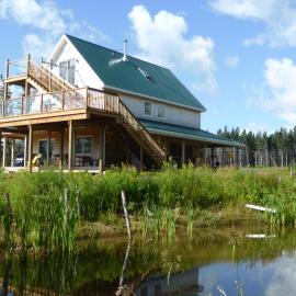 North Shore Retreat - OFF-GRID - OCEANfront, хотел в Indian Brook