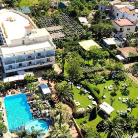Hotel Alpha, хотел в Сант'Агнело