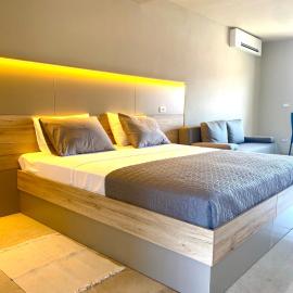 Rooms and Apartments Lisjak, hotel sa Koper