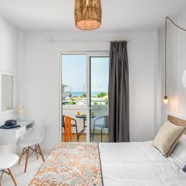 Mrs Chryssana Beach Hotel, מלון בקולימברי