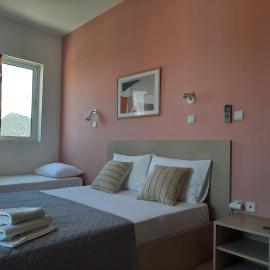 Ntemos Apartments, ξενοδοχείο στο Τολό