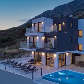 Seaview Villa Marila with a private pool with hydromassage, 3 en suite bedrooms, 1km from beach