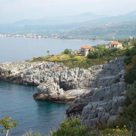 Katafigio Village, hotel din Kotrónion