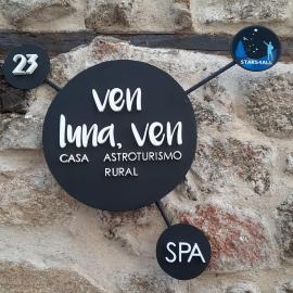 VEN LUNA, VEN Casa-SPA Astroturismo rural TR-CC-00361, готель у місті Casas del Castañar