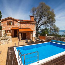 Villa Milena, hotel v Brseču
