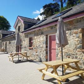 Cobbles cottage - 2 bedroom stone built cottage, hotel in Ballynahinch