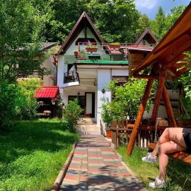 Casa Olanesti、バイレ・オラネシュティのホテル
