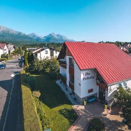 Villa Felicity – hotel w Nowej Leśnej