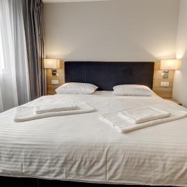 Hotel Dobosz, hótel í Police