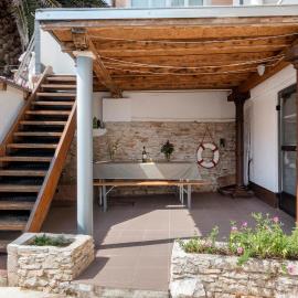 Awesome Apartment In Liznjan With Wifi