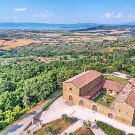 Agriturismo I Frati, hotel Pacianóban