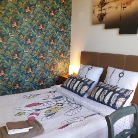 Chambre privée dans une maison avec piscine, hotel in Tournefeuille