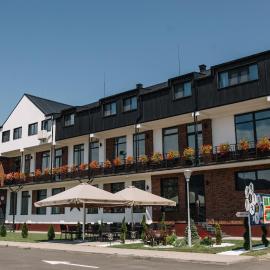 HUSTON, khách sạn ở Khust