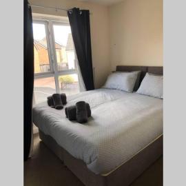 Viesnīca Dudley House **Staycation & Contractors** Sleeps 7 pilsētā Tiptona