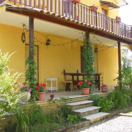 Life B&B, hotel in Sutri