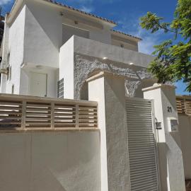 Casa MYA con terreno privado y parking compartido - a 800m de Playa Poniente, hotel u Benidormu