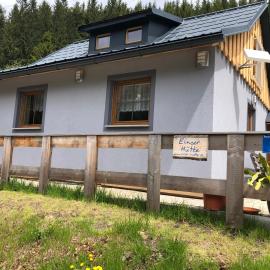 Einser Hütte GesbR - Selbstversorgerhaus für 7 Personen, hotel in Vordernberg