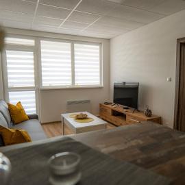 Apartmany Motocentrum, hotel di Kaluža