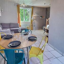 Gites de la Bonaudrie, hotel a Combrand
