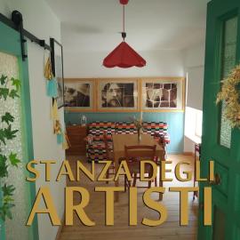 La finestra sul cortile: Atri'de bir otel