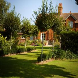 Walwyn Court Barns, hotel in Ledbury