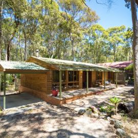 Caseys Pet Friendly Beach Cottage