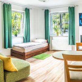 Apartament z parkingiem, hotel di Warsaw