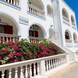Finikas Santorini, hotel em Kamari